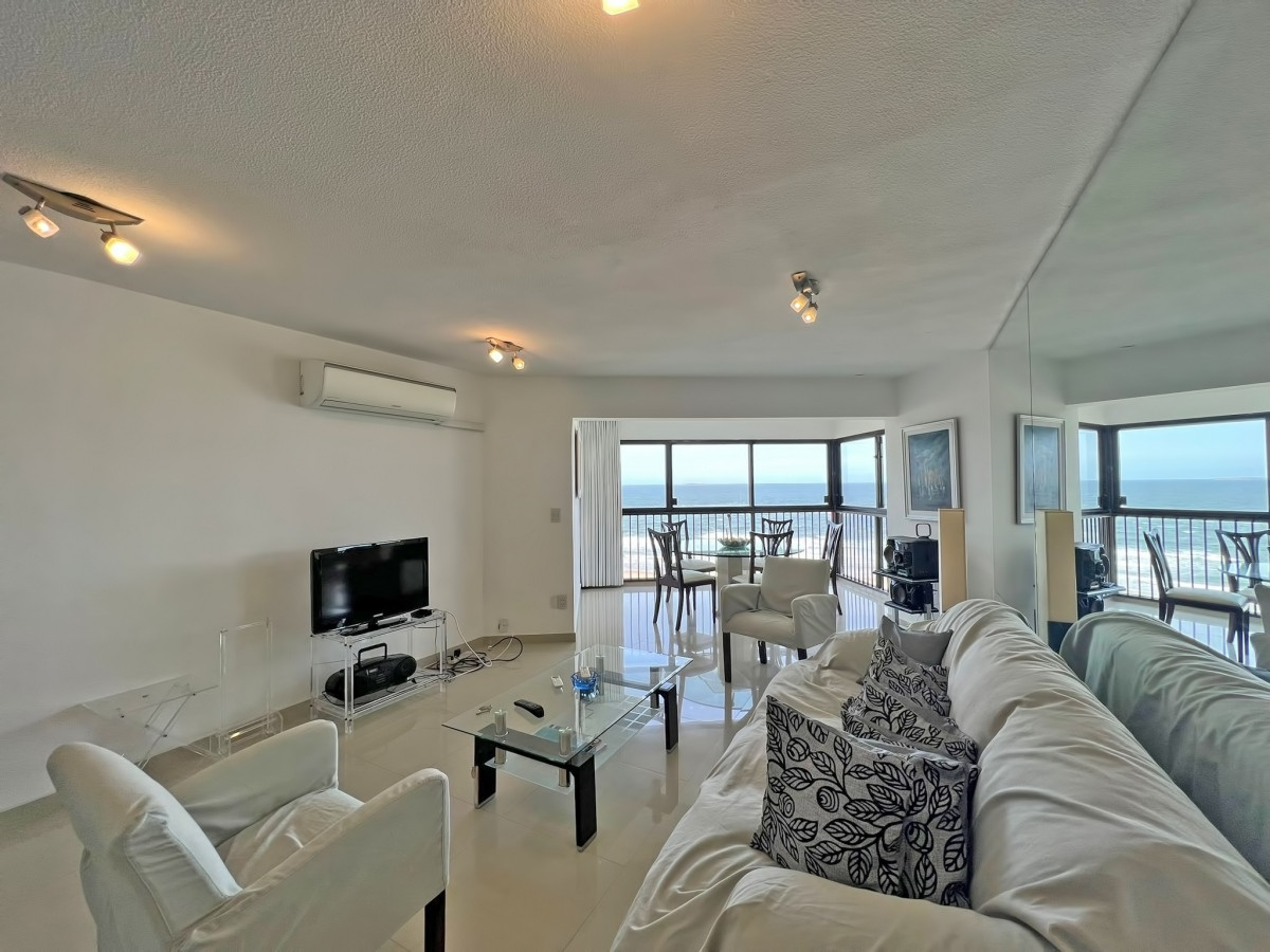 Apartamento en venta y alquiler en Brava Punta del Este, 2 dormitorios, 3 baños