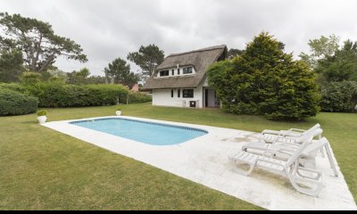 Impecable casa en la brava - 3 dorm