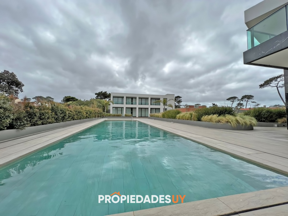 Paramount Tower Punta del Este