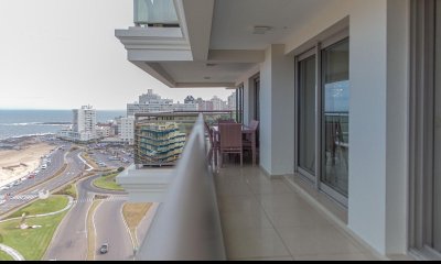 Apartamento en venta , 4 dormitorios Imperiale II planta unificada con hermosa vista la mar!