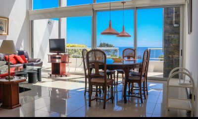 Apartamento en venta triplex con vista al mar en Punta Ballena