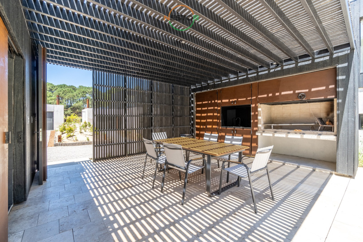 Casa ID.6687 - Casa 3 DORMITORIOS en Club del Lago, Punta Ballena