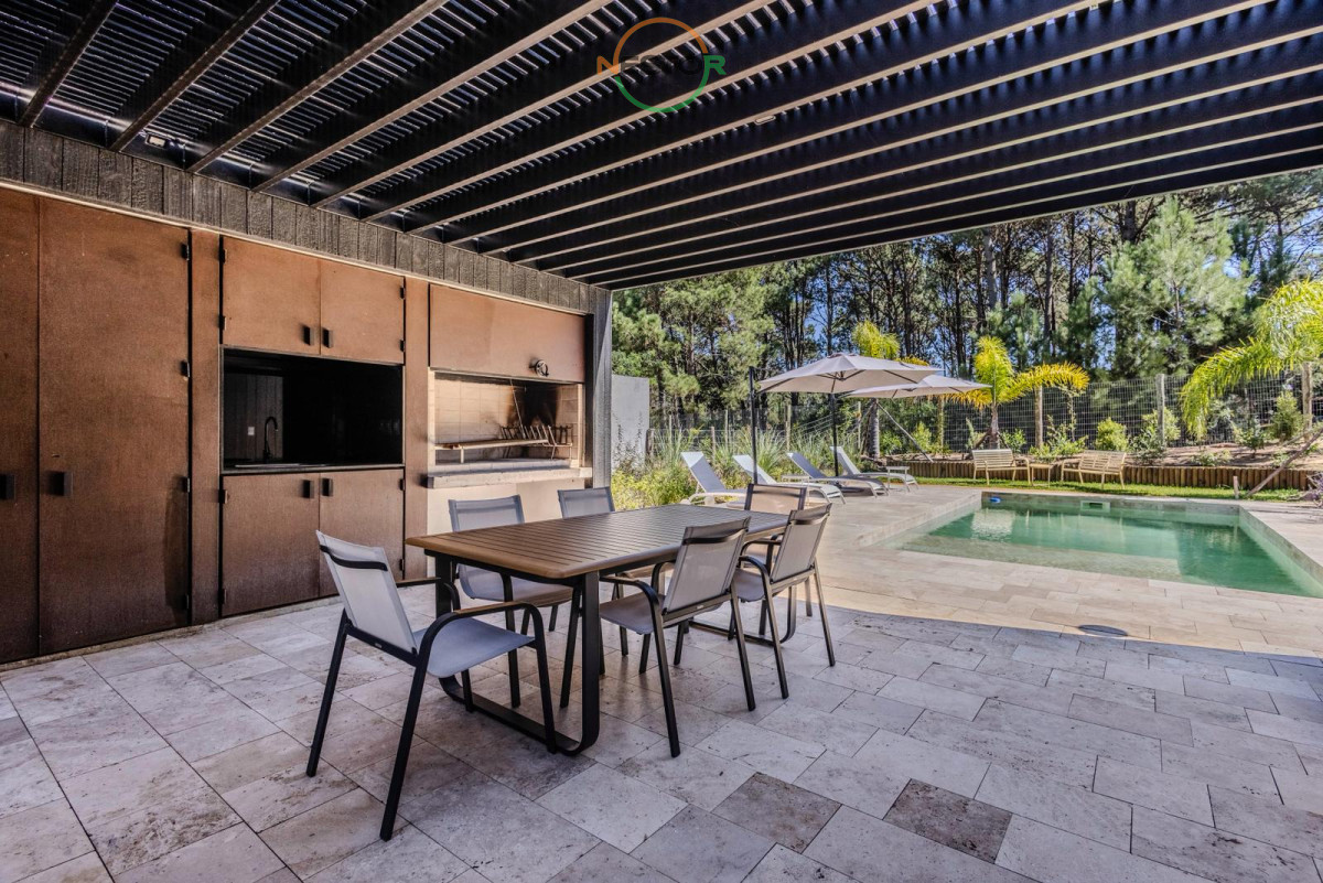 Casa ID.6686 - Casa 3 DORMITORIOS en Club del Lago, Punta Ballena