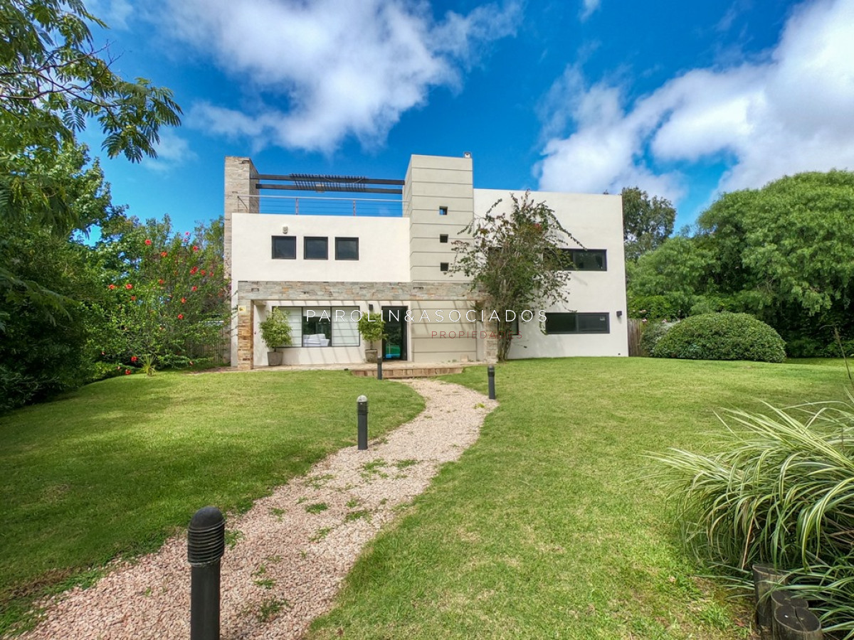 Casa 5 DORMITORIOS en Solana, Punta Ballena