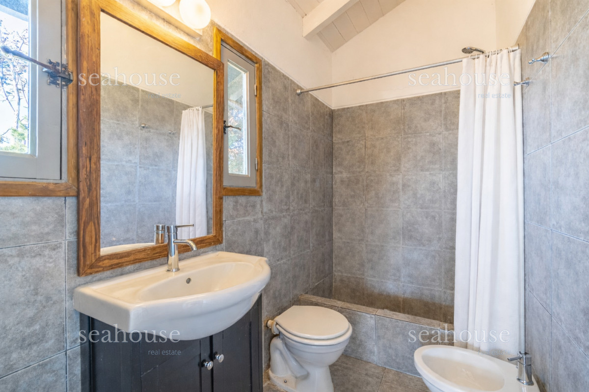 Casa Ref.1340 - Casa mas lote  frente a Laguna del Diario - Excelente ubicación 