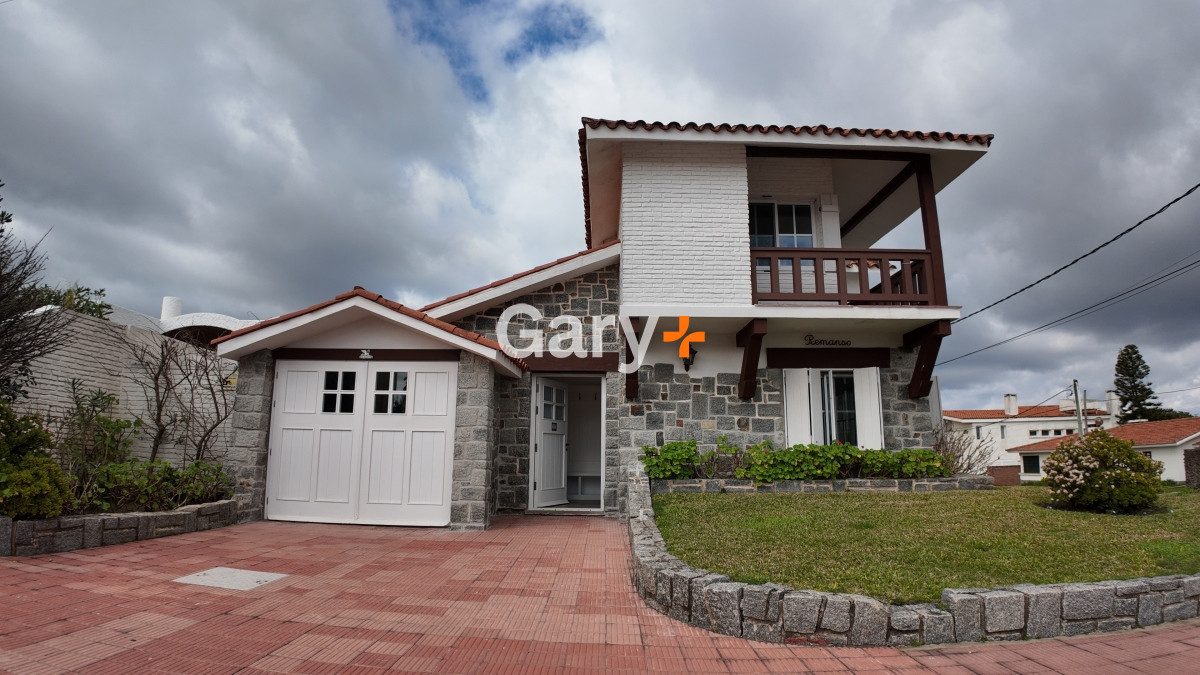 Casa ID.29116 - Venta casa 3 dormitorios, Peninsula.