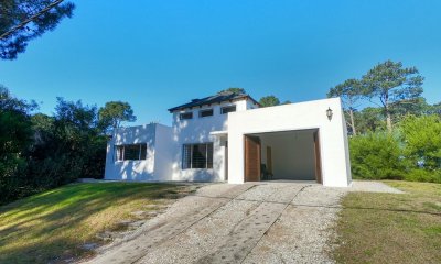 Casa en Punta Ballena, Club del Lago