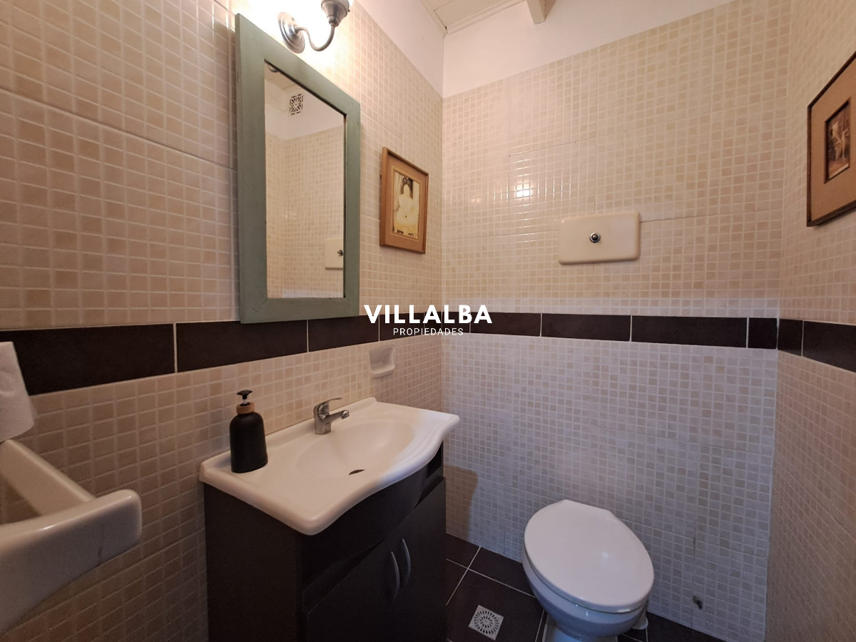 Apartamento ID.2916 - Venta de Hermosa propiedad con gran lote esquinero 