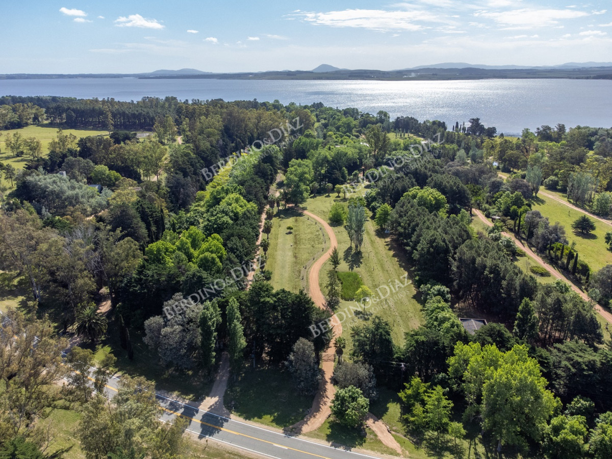 Chacra ID.2907 - Chacra sobre la Laguna del Sauce, en Punta Ballena