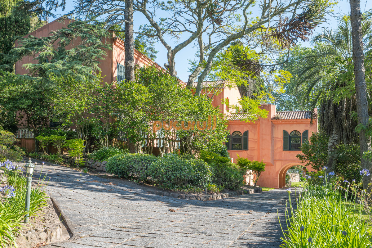 Casa ID.2501 - Casa en venta Punta Ballena 6 dormitorios