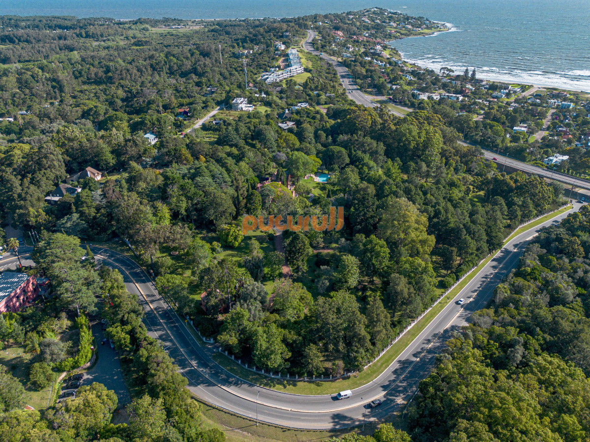 Casa ID.2501 - Casa en venta Punta Ballena 6 dormitorios