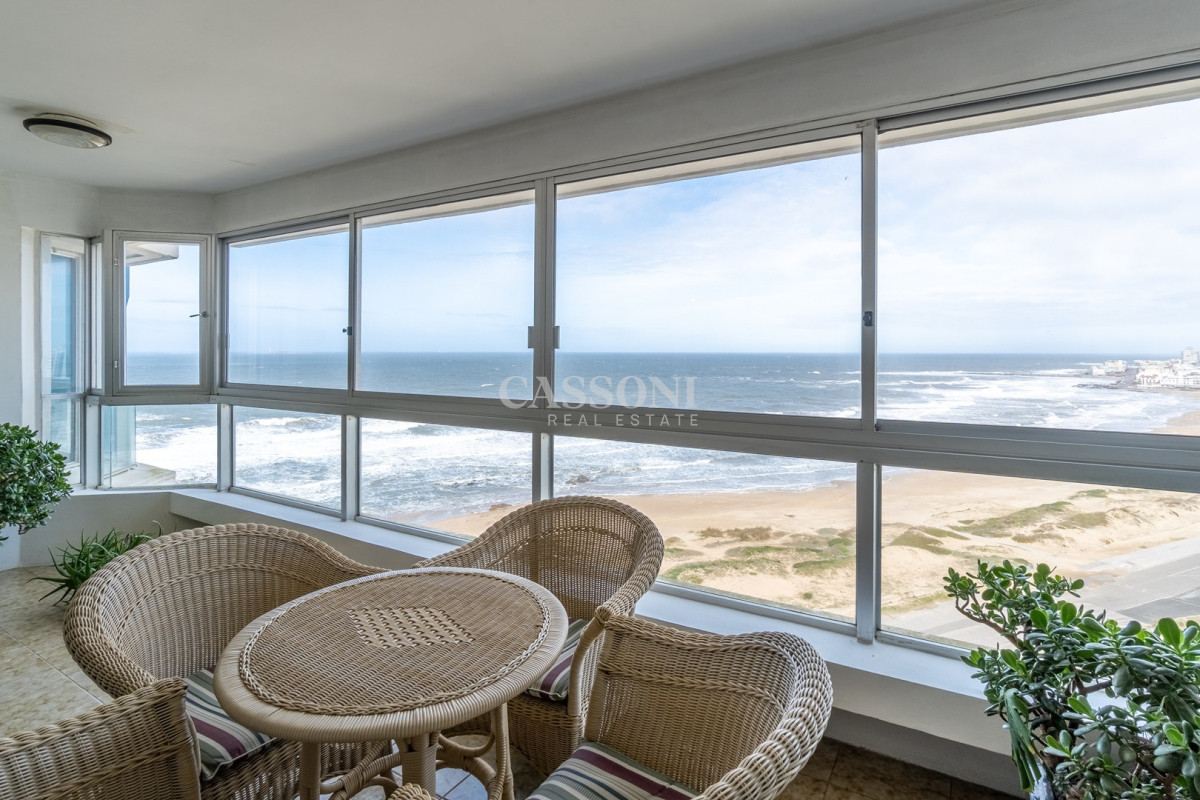 Apartamento ID.2411 - Espectacular planta 3 dormitorios y dependencia, Playa Brava