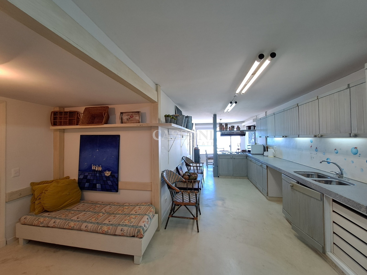 Apartamento ID.2411 - Espectacular planta 3 dormitorios y dependencia, Playa Brava