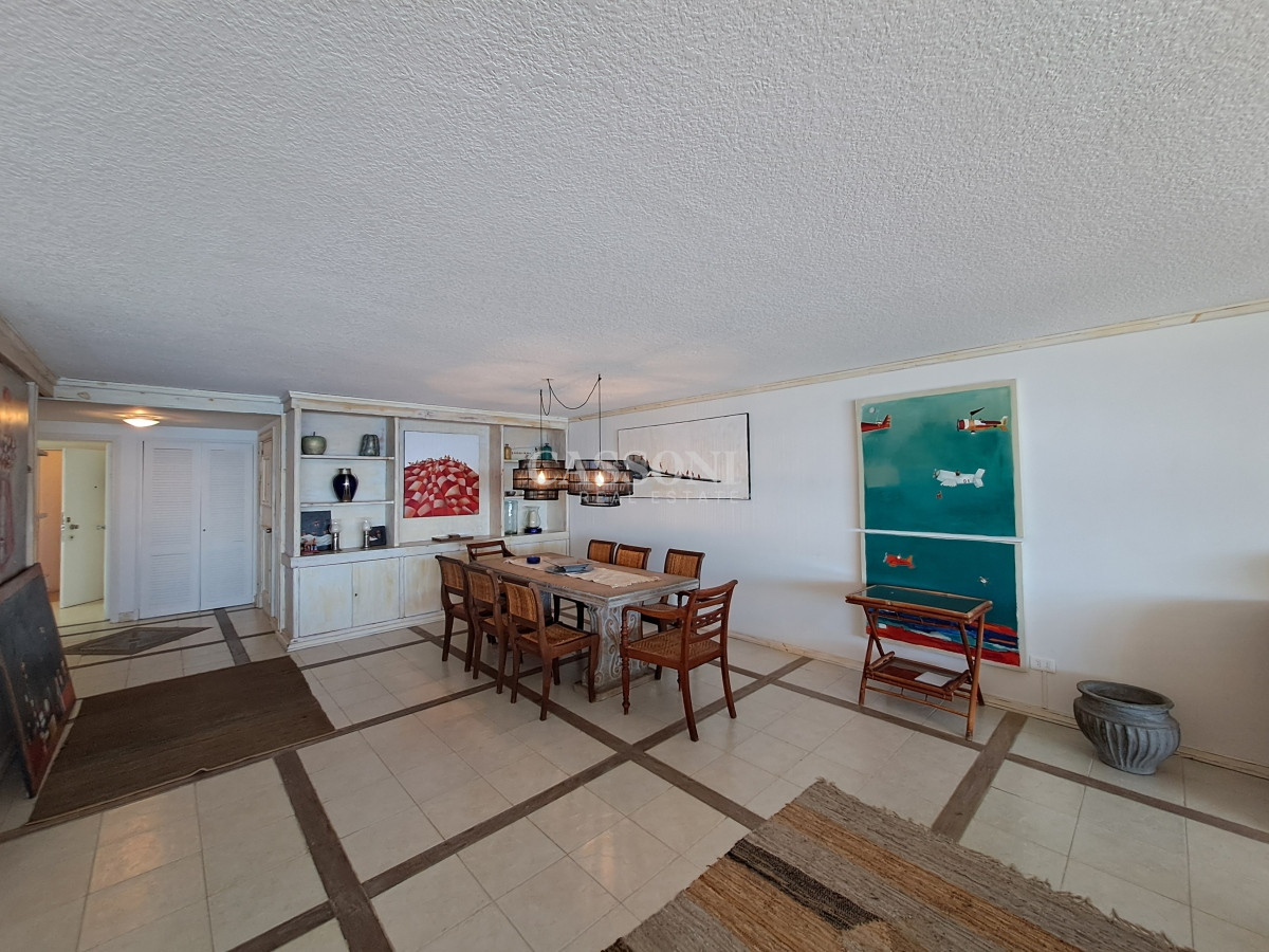 Apartamento ID.2411 - Espectacular planta 3 dormitorios y dependencia, Playa Brava
