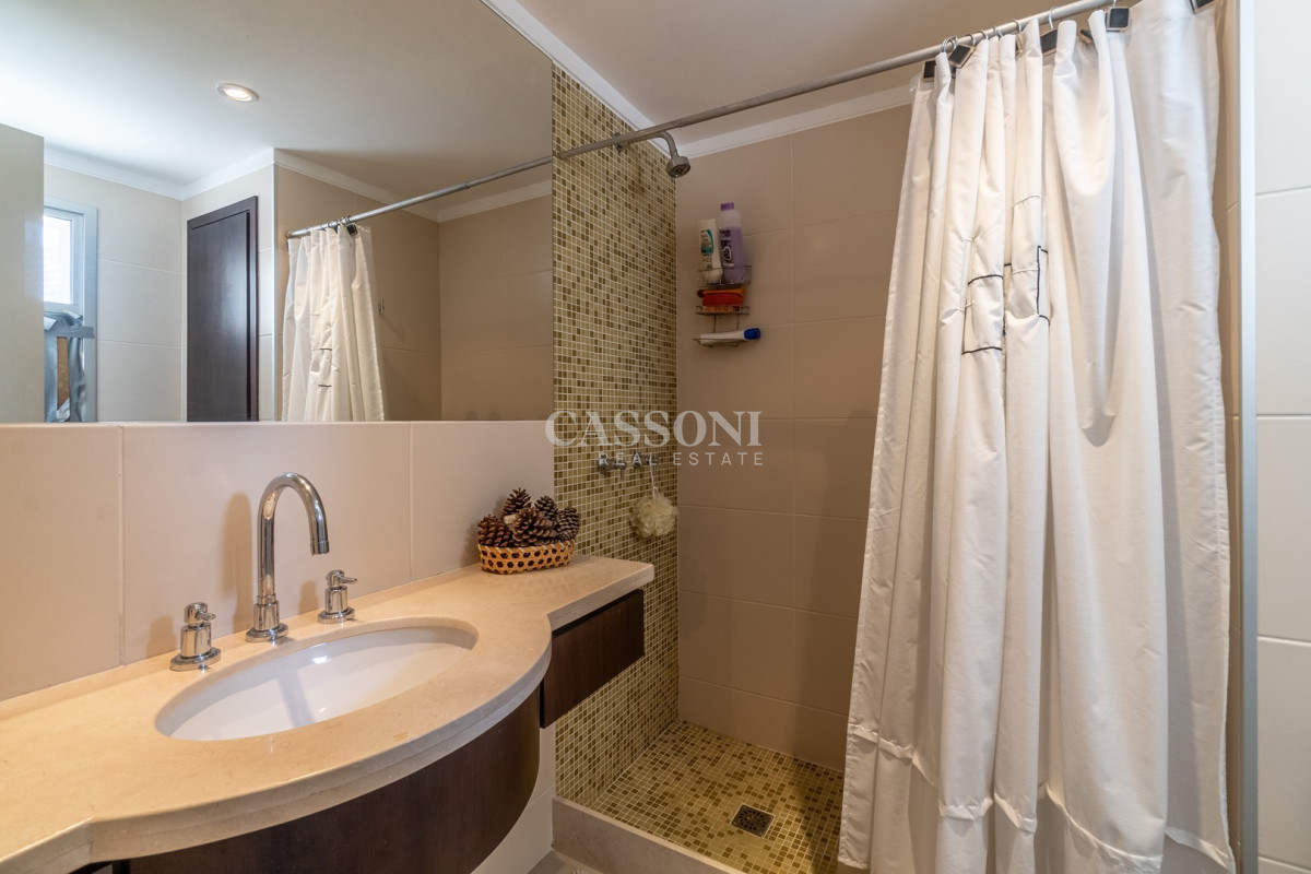 Apartamento ID.2410 - Espectacular apartamento en venta 3 suites y dependencia, Playa Brava. 