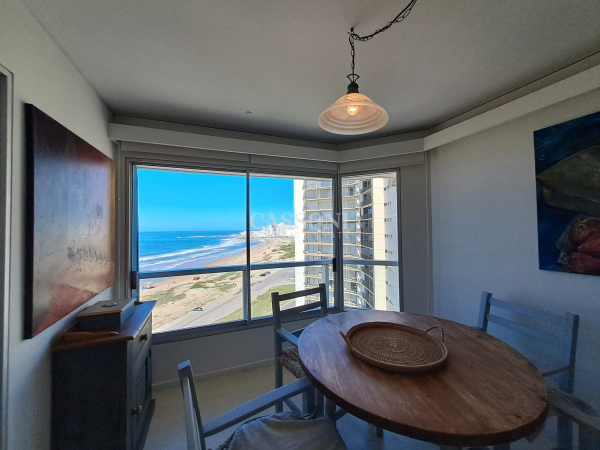 Apartamento ID.2411 - Espectacular planta 3 dormitorios y dependencia, Playa Brava