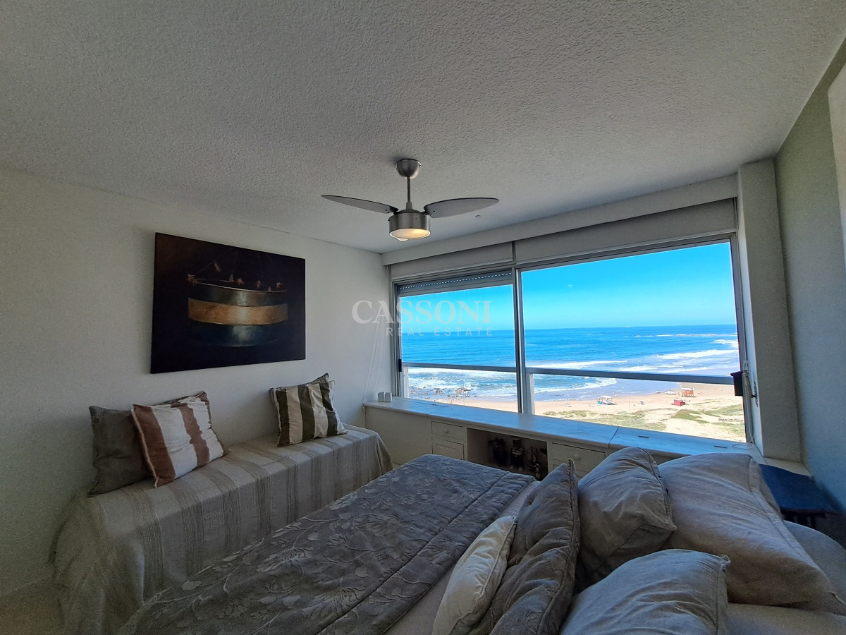 Apartamento ID.2411 - Espectacular planta 3 dormitorios y dependencia, Playa Brava