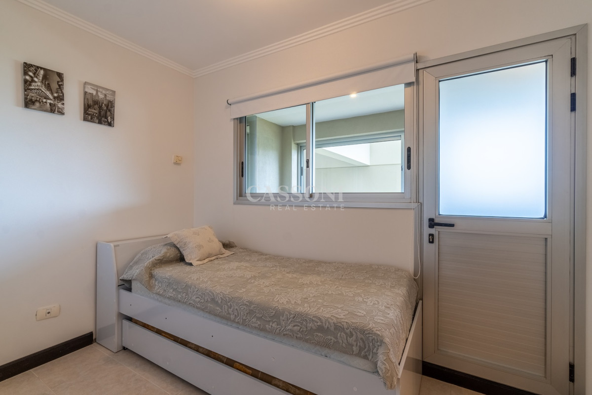 Apartamento ID.2410 - Espectacular apartamento en venta 3 suites y dependencia, Playa Brava. 