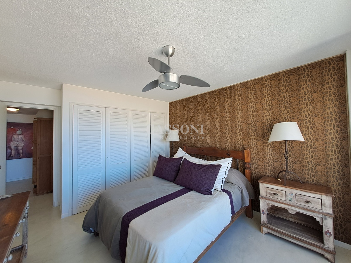 Apartamento ID.2411 - Espectacular planta 3 dormitorios y dependencia, Playa Brava