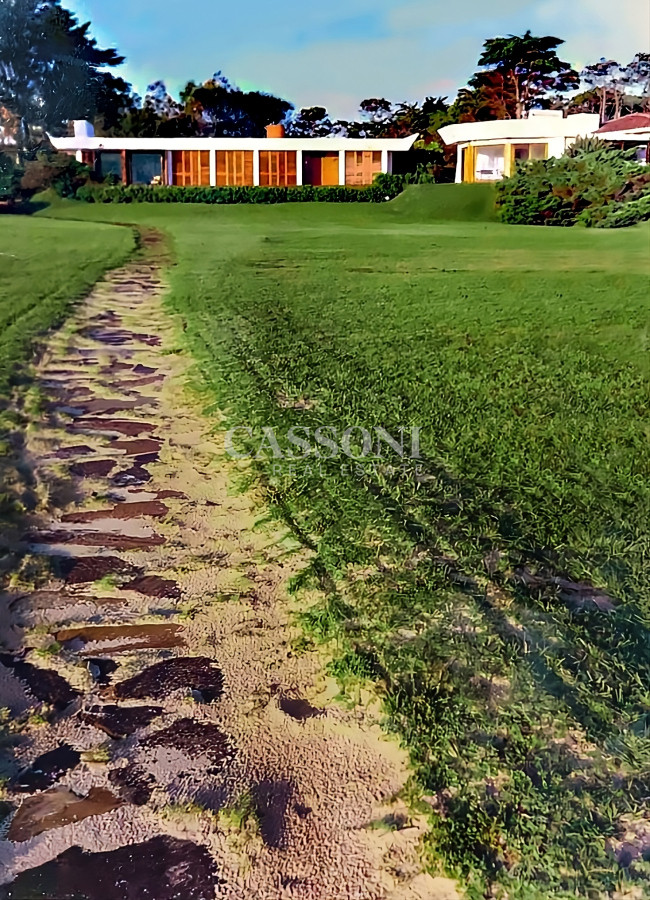 Casa ID.3688 - Casa en primera linea al mar