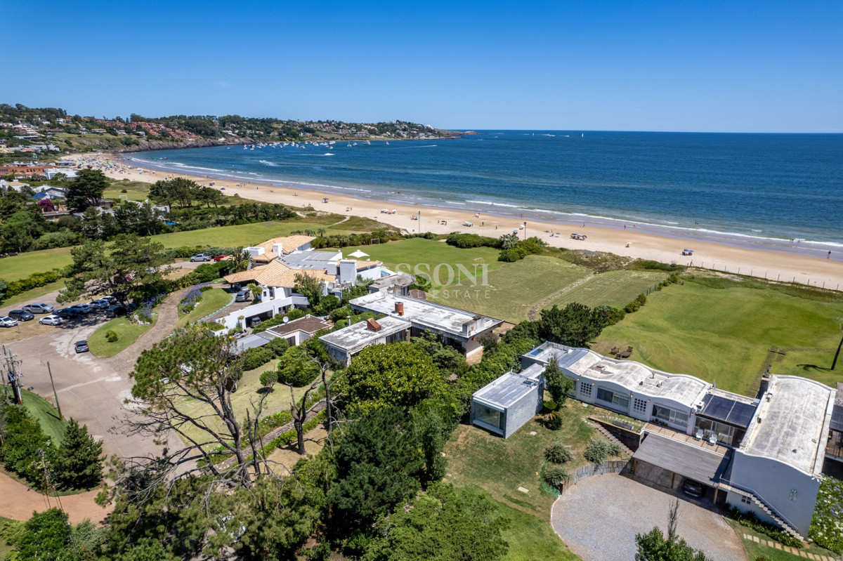 Casa ID.3688 - Casa en primera linea al mar