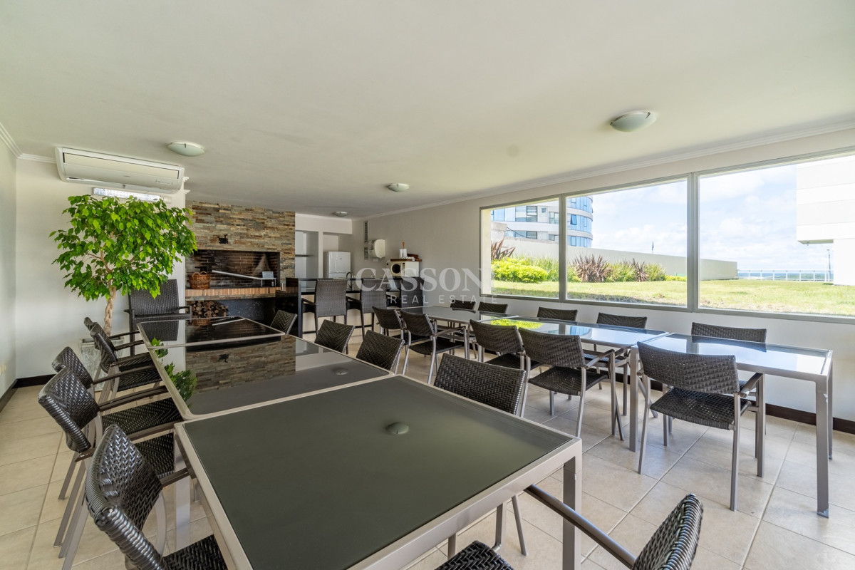 Apartamento ID.2410 - Espectacular apartamento en venta 3 suites y dependencia, Playa Brava. 