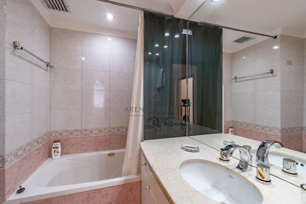 Apartamento ID.966 - Apartamento de 3 dormitorios en Playa Brava, Punta del Este
