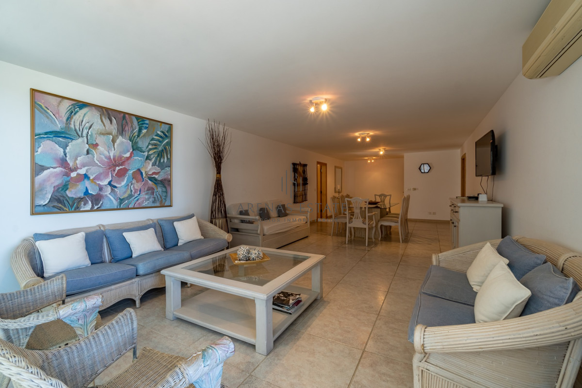 Apartamento ID.966 - Apartamento de 3 dormitorios en Playa Brava, Punta del Este