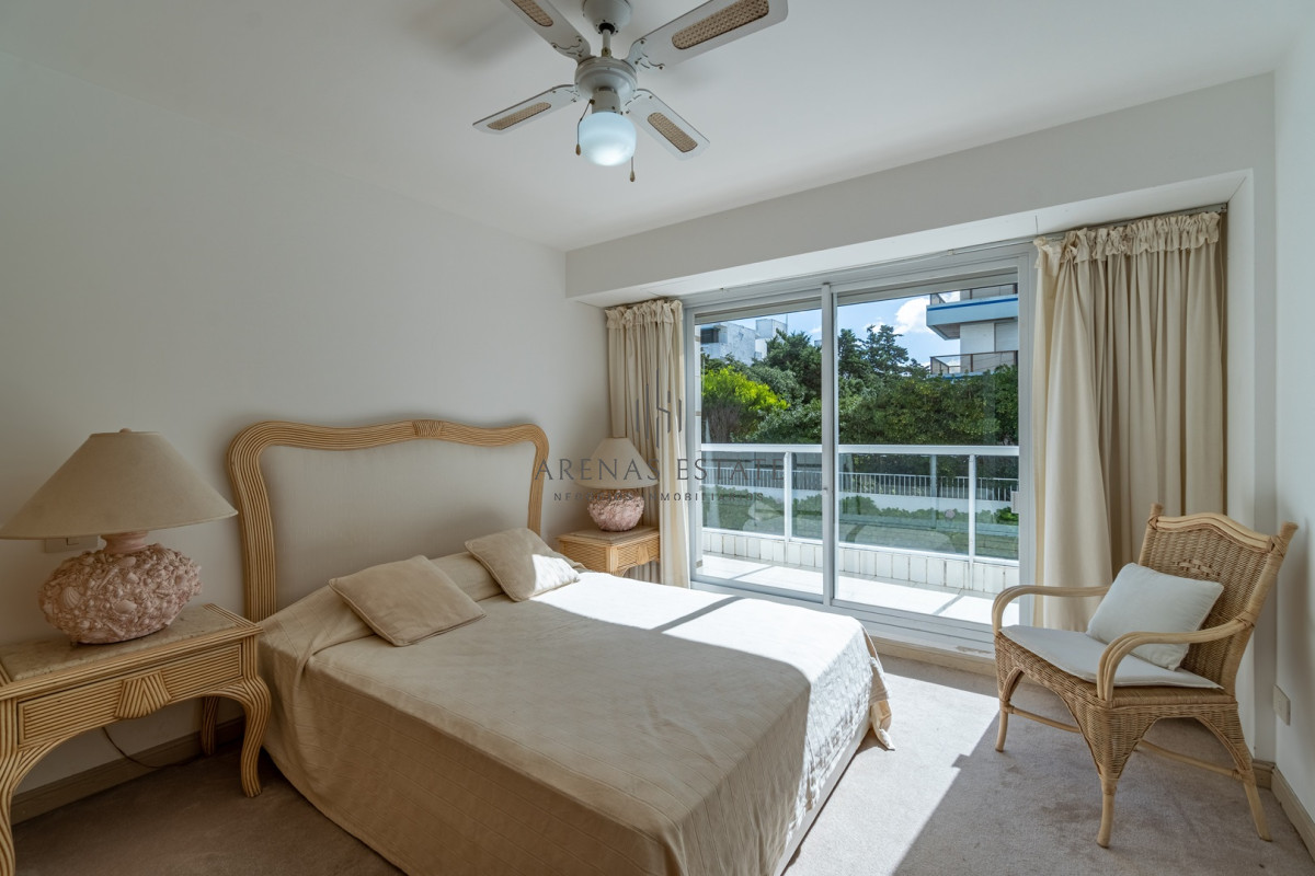 Apartamento ID.966 - Apartamento de 3 dormitorios en Playa Brava, Punta del Este