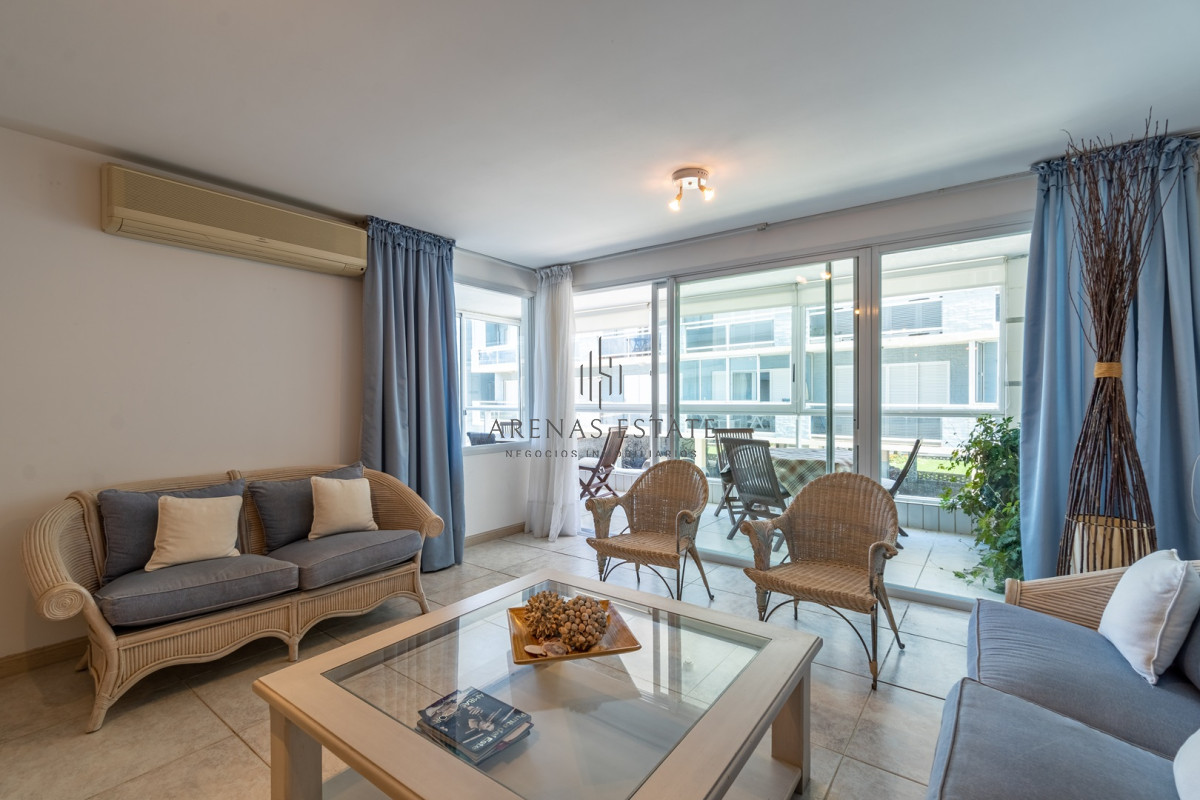 Apartamento ID.966 - Apartamento de 3 dormitorios en Playa Brava, Punta del Este