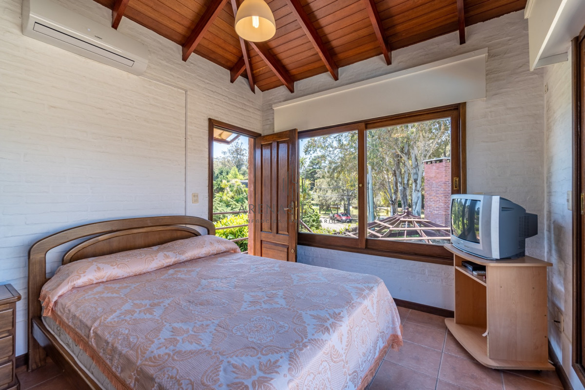 Casa ID.496 - Casa en venta Solana 5 dormitorios Punta del Este