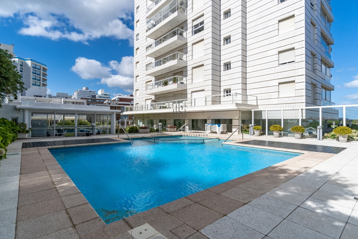 Apartamento ID.966 - Apartamento de 3 dormitorios en Playa Brava, Punta del Este