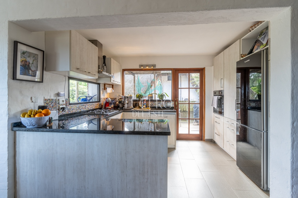 Casa ID.1697 - Casa en venta playa Mansa 