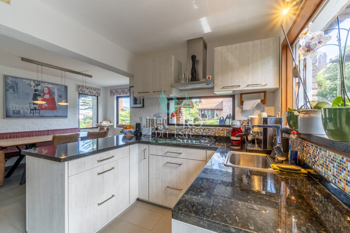 Casa ID.1697 - Casa en venta playa Mansa 