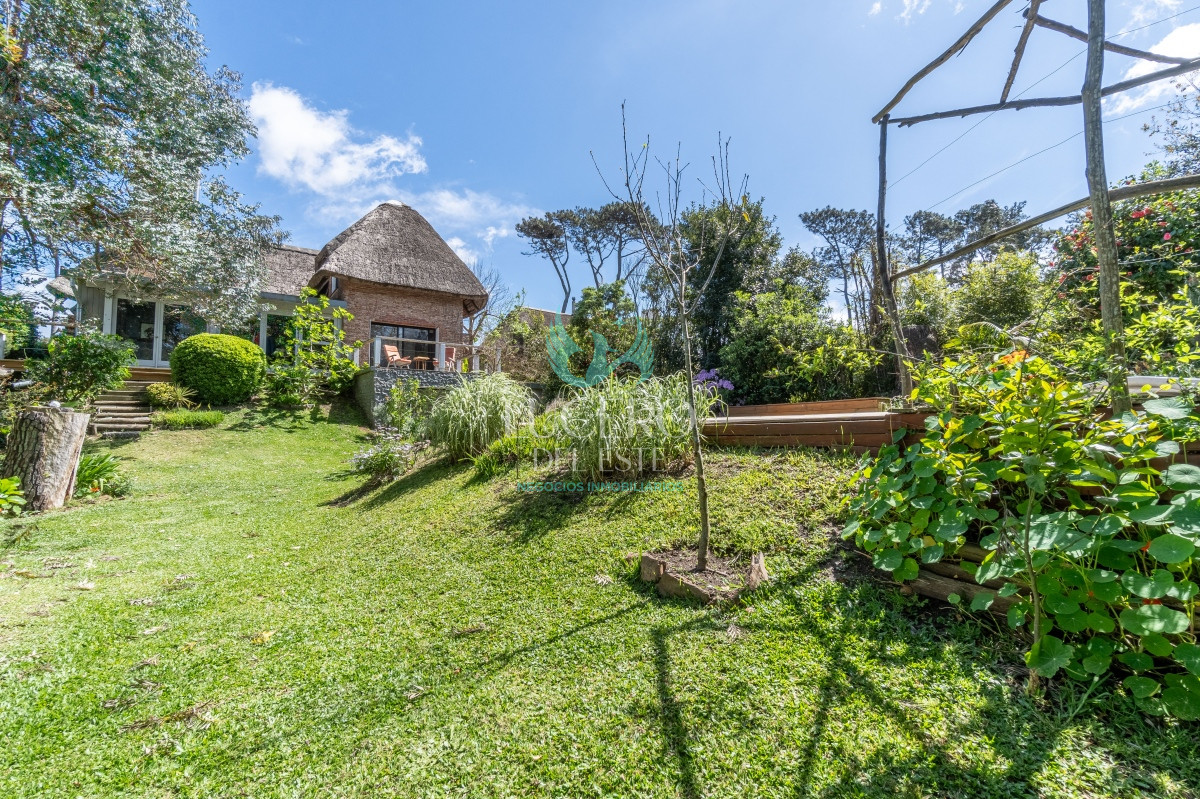 Casa ID.1697 - Casa en venta playa Mansa 