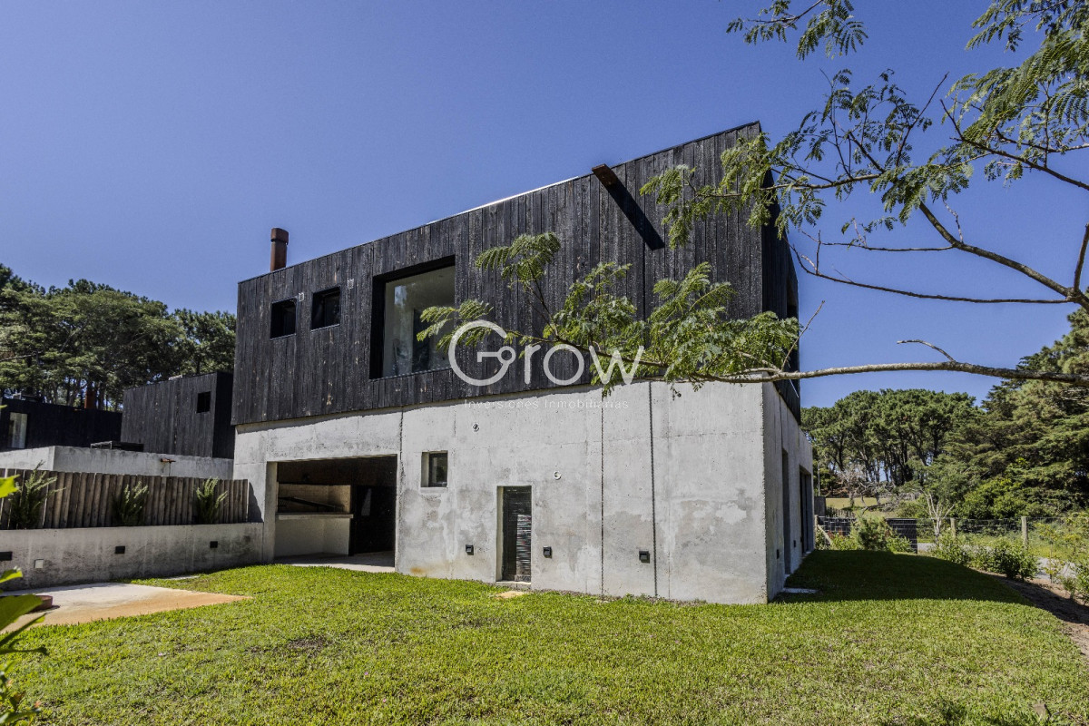 Casa ID.2277 - Casa 3 DORMITORIOS en Club del Lago, Punta Ballena