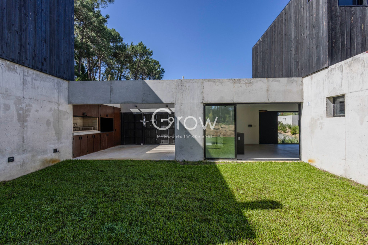 Casa ID.2279 - Casa 3 DORMITORIOS en Club del Lago, Punta Ballena