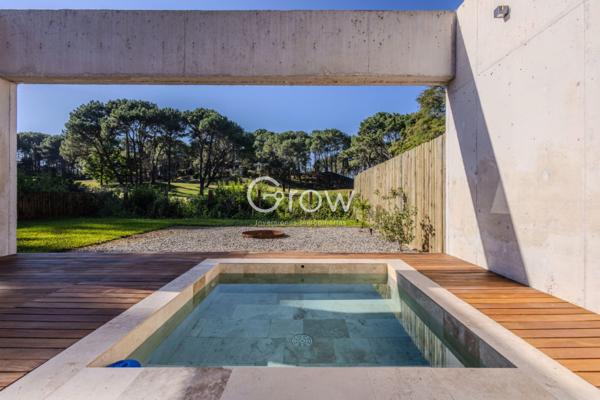 Casa 3 DORMITORIOS en Club del Lago, Punta Ballena