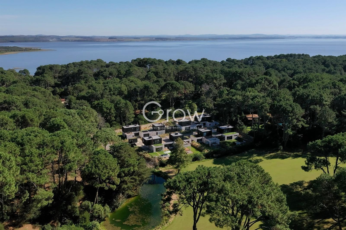 Casa ID.2279 - Casa 3 DORMITORIOS en Club del Lago, Punta Ballena