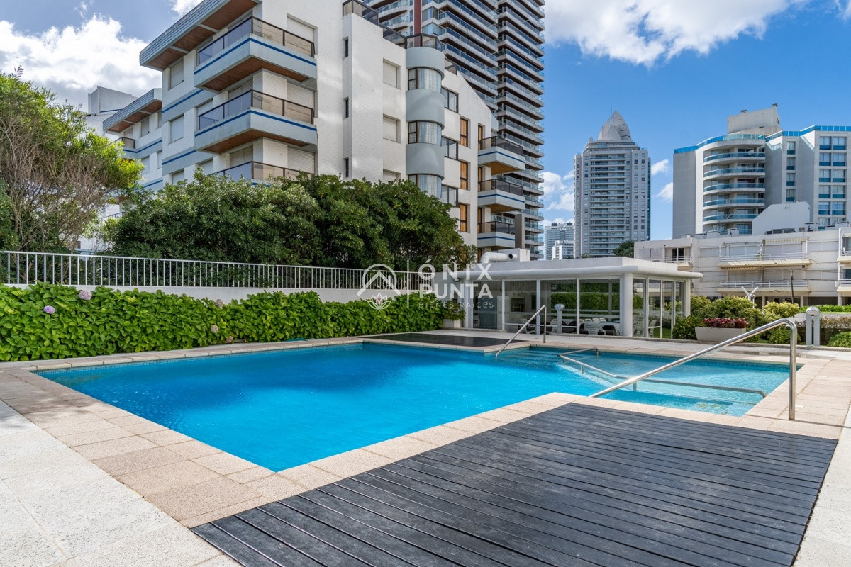 Apartamento ID.65 - Apartamento de 3 dormitorios en Playa Brava, Punta del Este