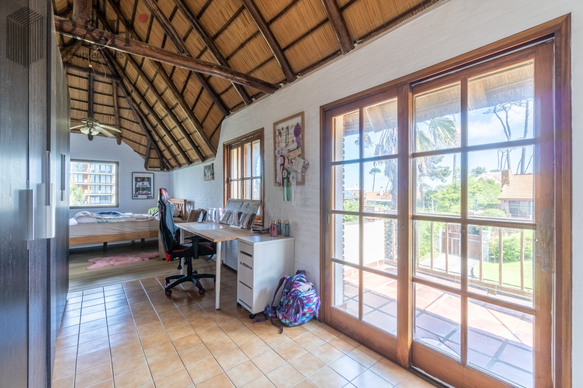 Casa ID.4281 - Casa en venta playa Mansa 
