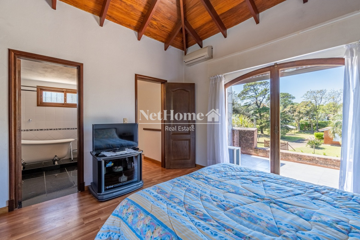 Casa ID.64 - Punta Ballena Casa en venta 5 dormitorios A metros de la playa