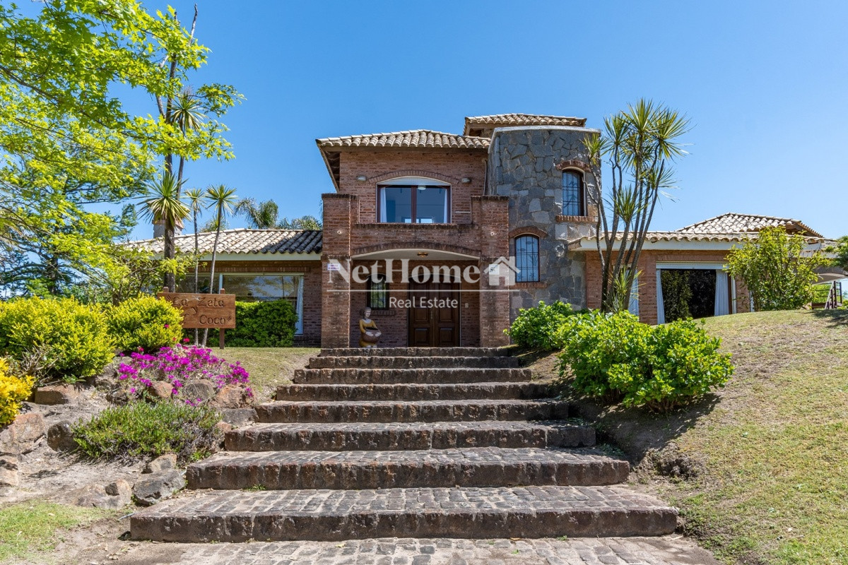 Casa ID.64 - Punta Ballena Casa en venta 5 dormitorios A metros de la playa
