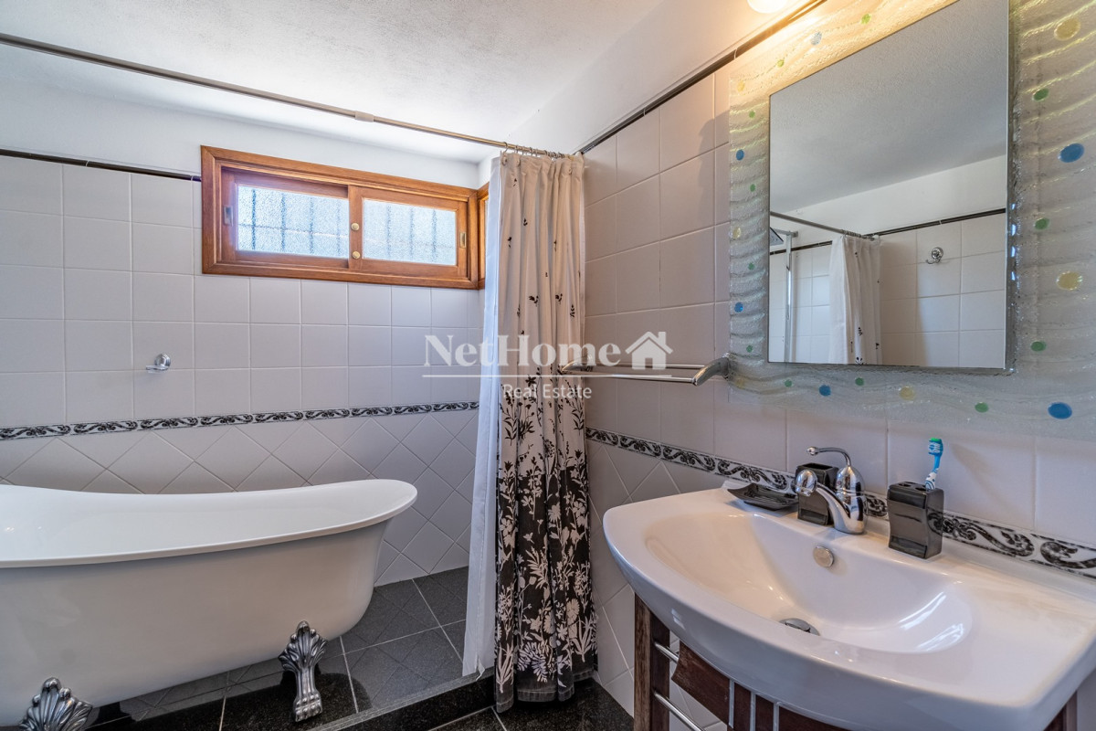 Casa ID.64 - Punta Ballena Casa en venta 5 dormitorios A metros de la playa