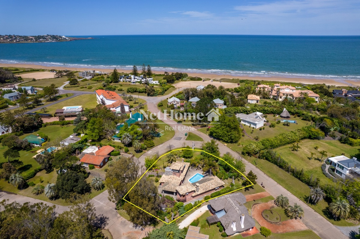 Casa ID.64 - Punta Ballena Casa en venta 5 dormitorios A metros de la playa