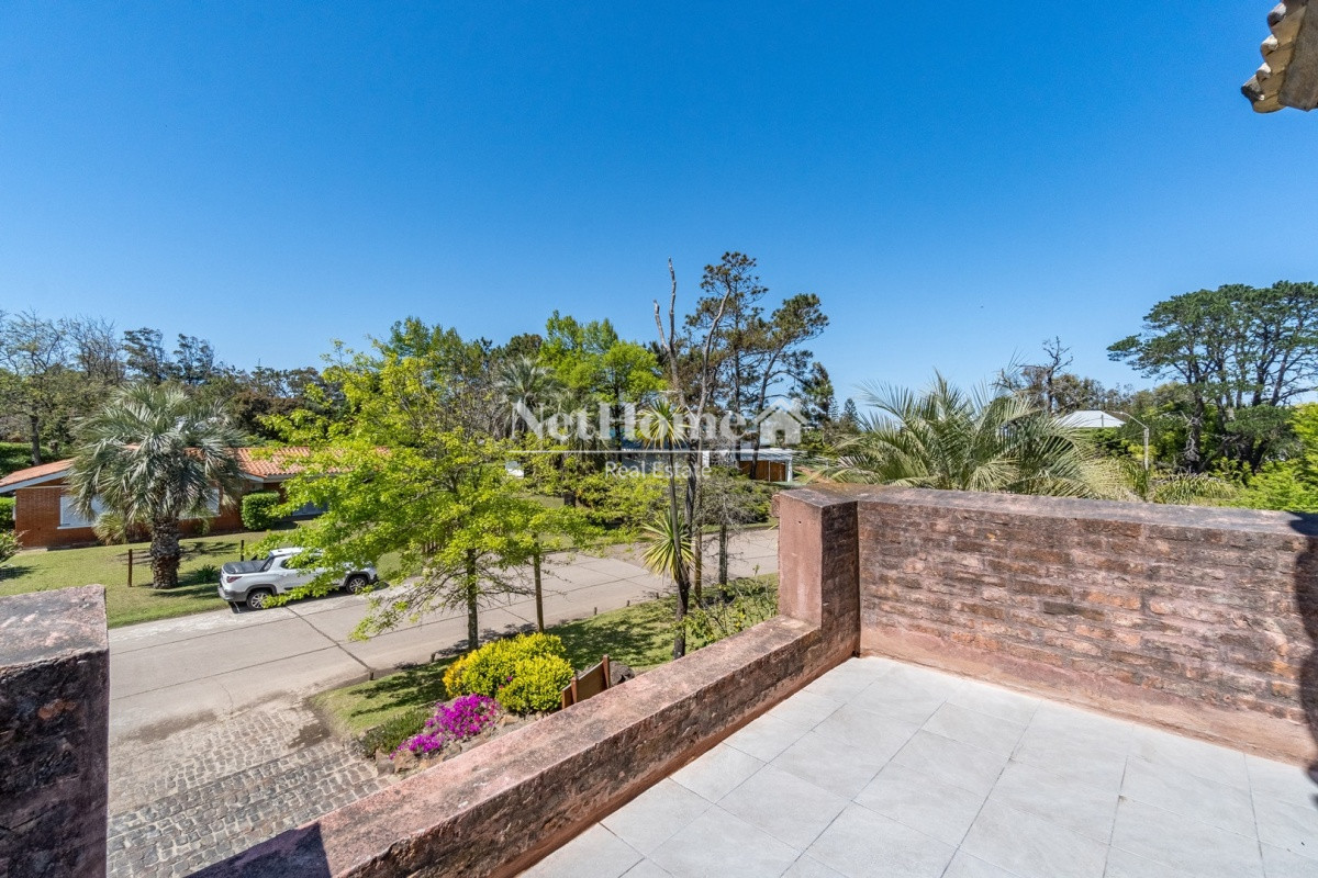 Casa ID.64 - Punta Ballena Casa en venta 5 dormitorios A metros de la playa