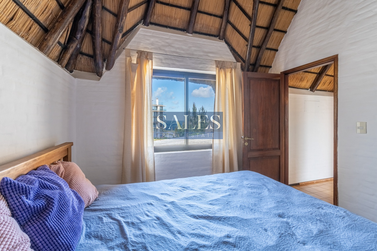Casa ID.861 - ¡Tu Refugio Soñado en Pinares, Punta del Este!