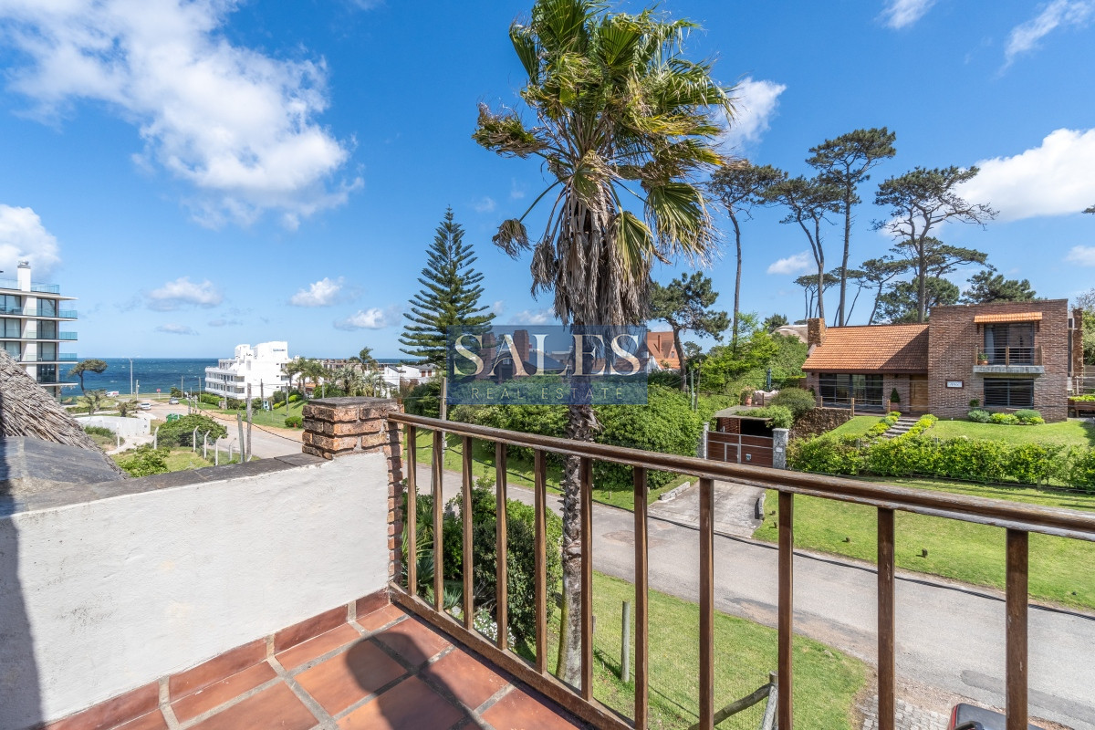 Casa ID.861 - ¡Tu Refugio Soñado en Pinares, Punta del Este!