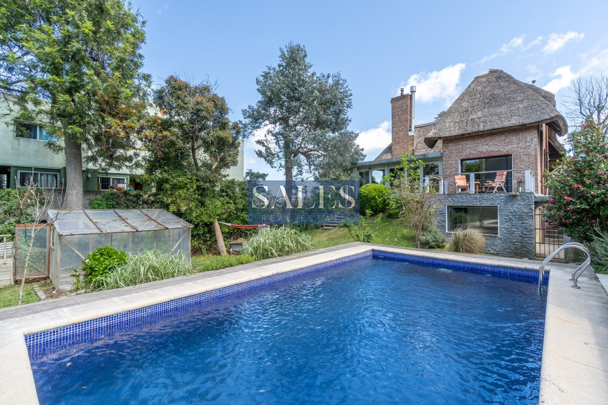Casa ID.861 - ¡Tu Refugio Soñado en Pinares, Punta del Este!