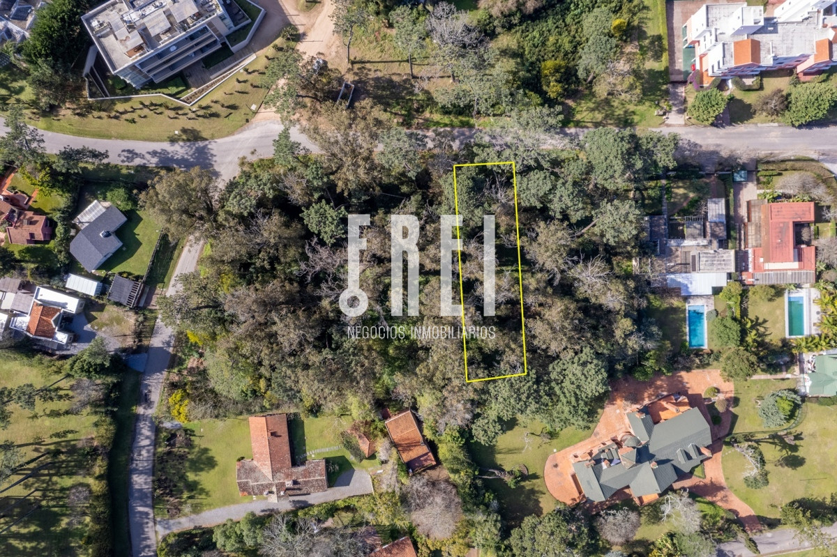 Terreno ID.140 - ¡Oportunidad! Lote en El Golf, Playa Brava